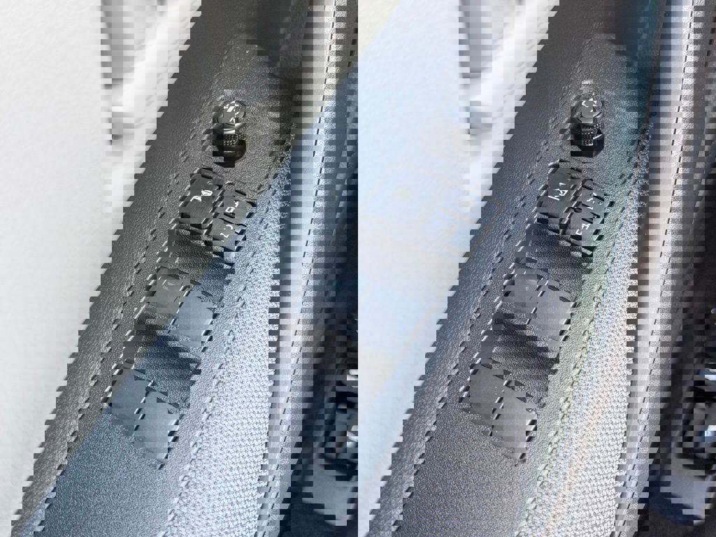 Used 2026 Toyota Corolla LE FWD image 26