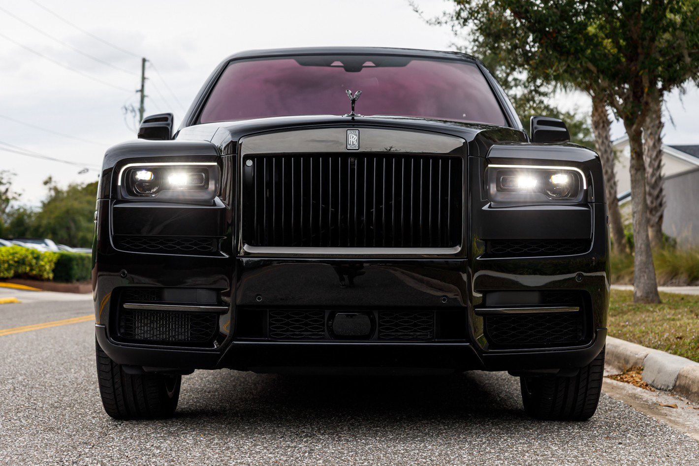 Used 2022 Rolls-Royce Cullinan Black Badge w/ Dark Exterior Package image 3