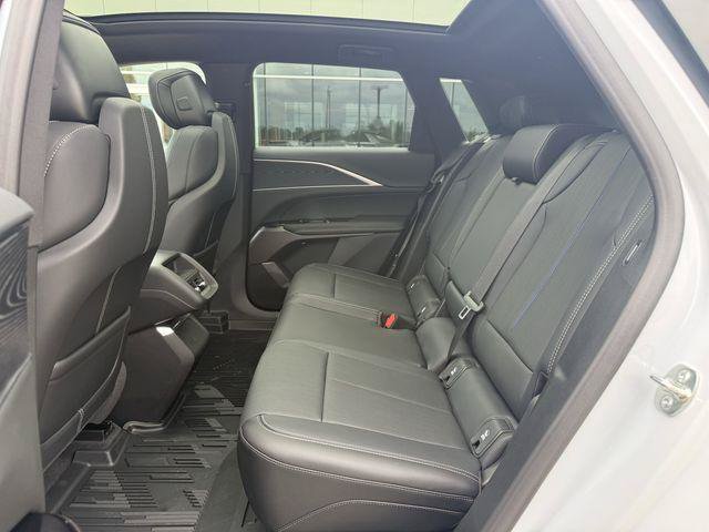 New 2026 Cadillac Lyriq Sport w/ LPO, Floor Liner Package AWD/4WD image 10