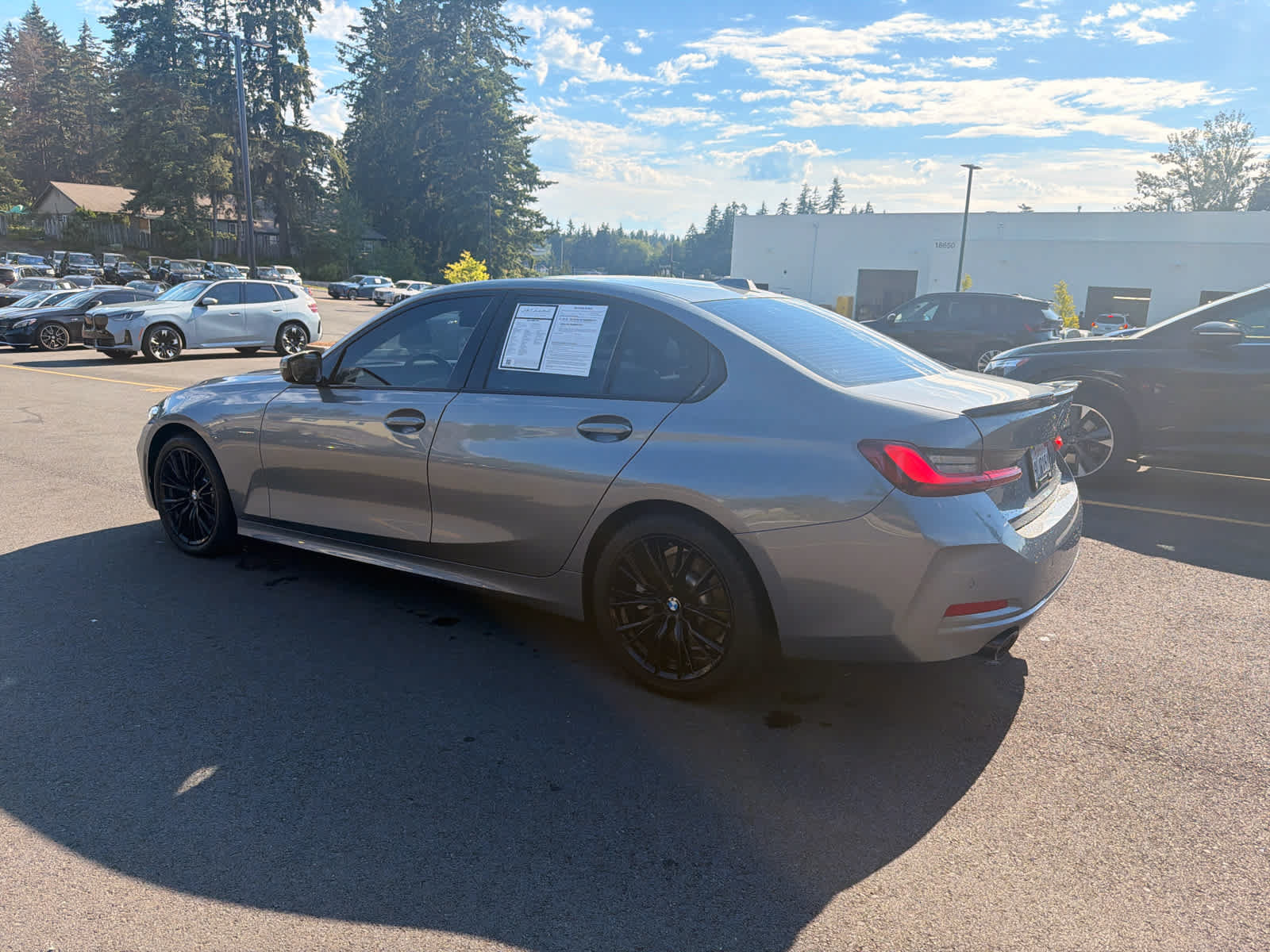 Used 2023 BMW 330i Sedan w/ Premium Package RWD image 3