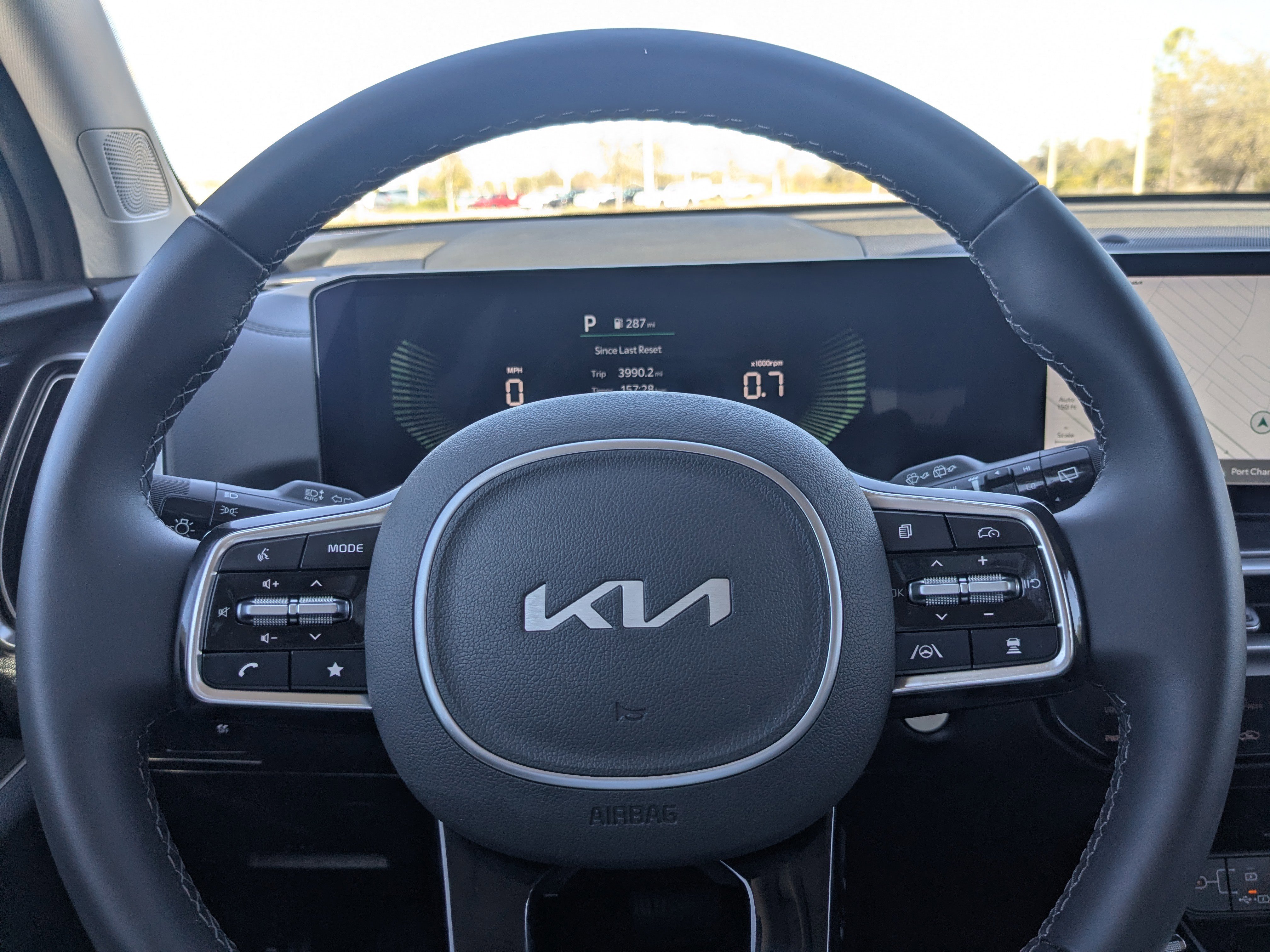 Certified 2025 Kia Sorento S w/ Panoramic Sunroof Package image 31