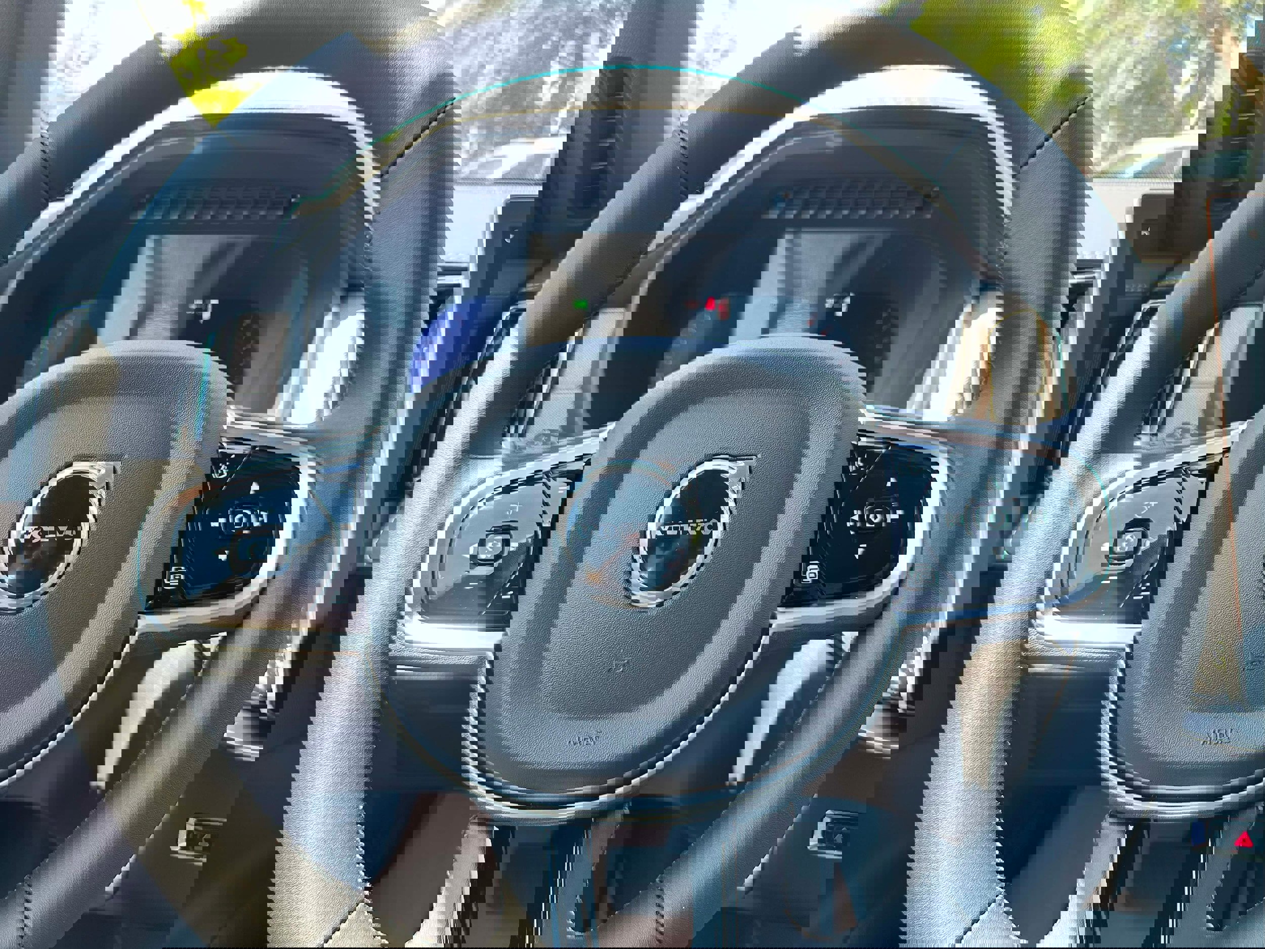 New 2026 Volvo XC90 B6 Plus w/ Protection Package Premier image 20