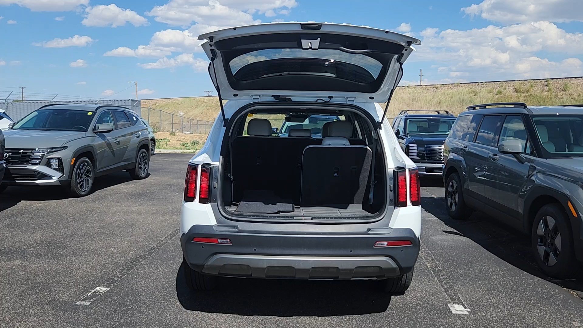Used 2022 Kia Sorento S w/ Panoramic Sunroof Package AWD/4WD image 19