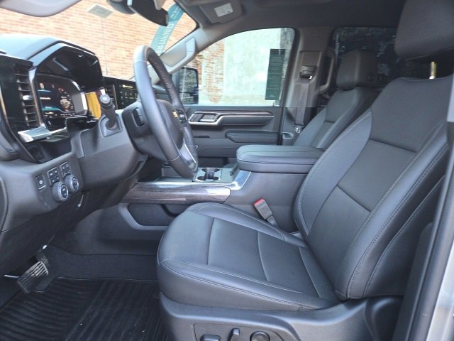 Certified 2025 Chevrolet Silverado 2500 LTZ w/ LTZ Convenience Package image 7