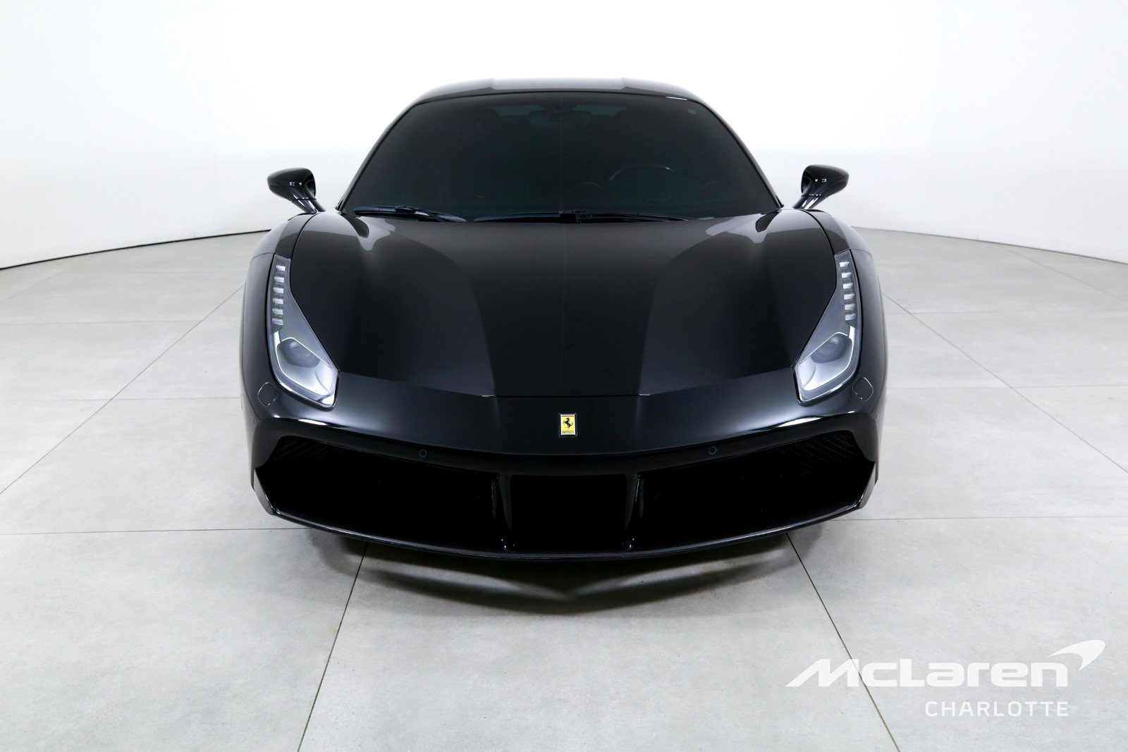 Used 2017 Ferrari 488 GTB RWD image 4