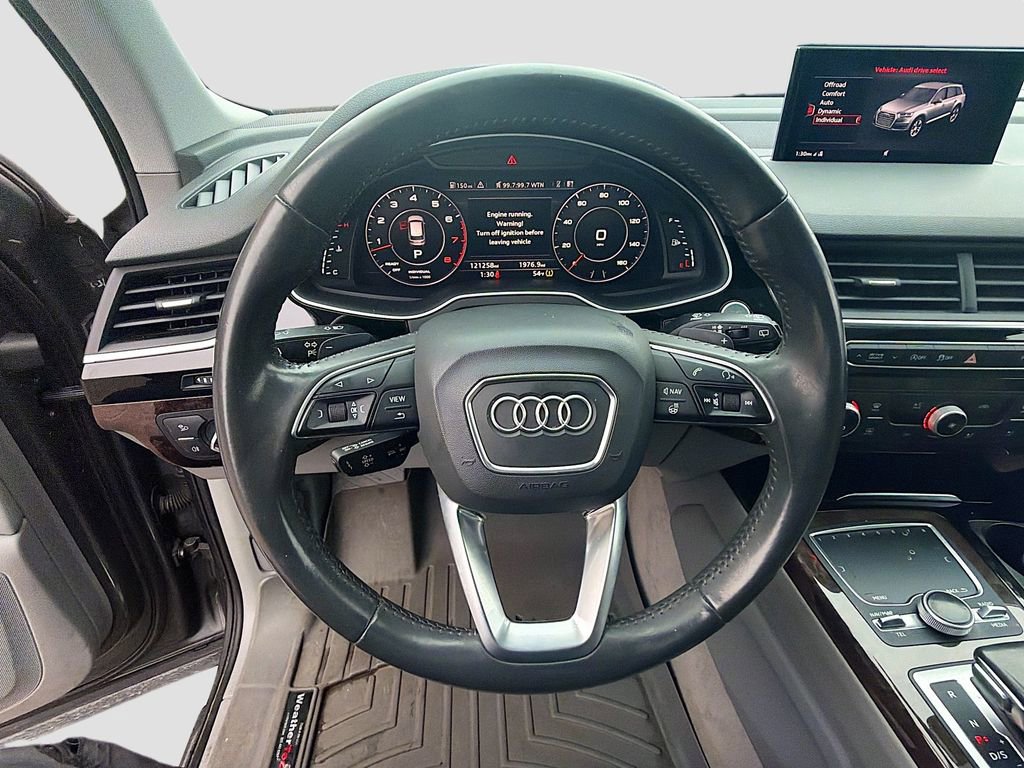 Used 2017 Audi Q7 3.0T Premium Plus w/ Premium Plus Package image 38