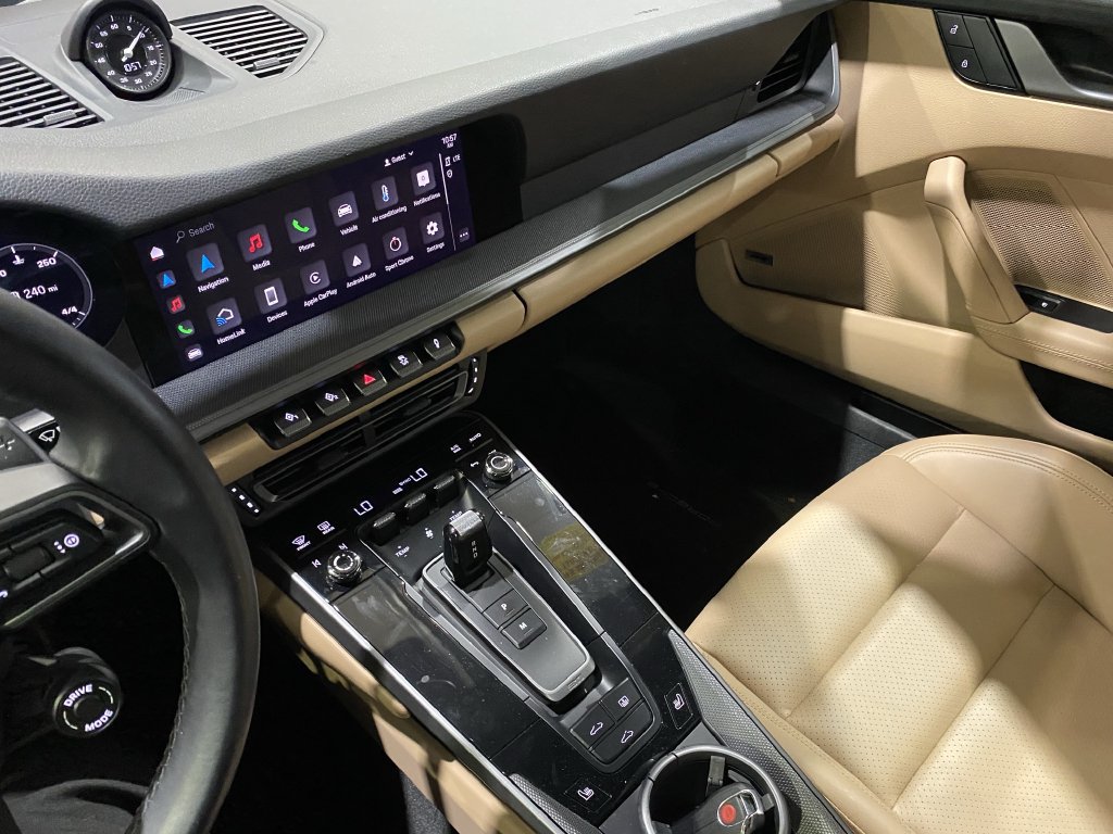 Used 2024 Porsche 911 Carrera image 7