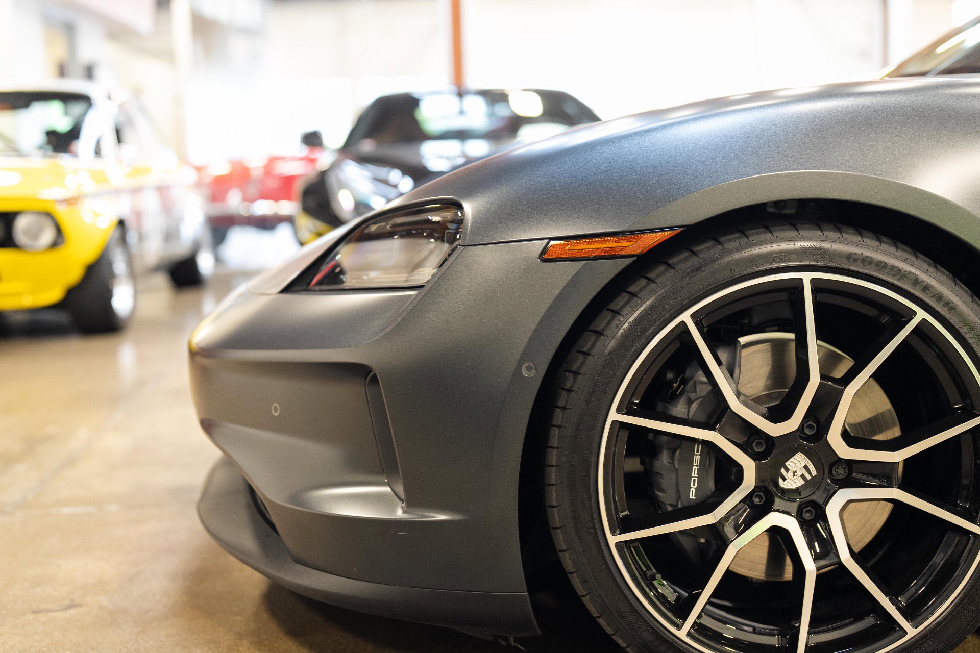 Used 2025 Porsche Taycan RWD image 24