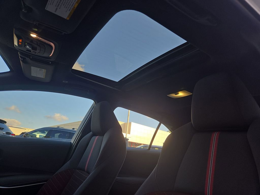 Certified 2025 Toyota Corolla SE image 17