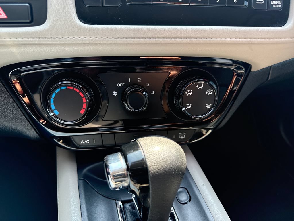 Certified 2022 Honda HR-V LX image 30
