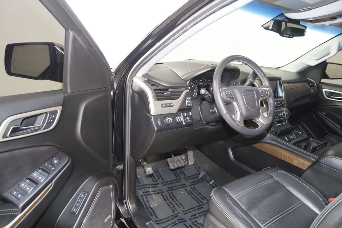 Used 2018 GMC Yukon Denali w/ Denali Ultimate Package AWD/4WD image 51