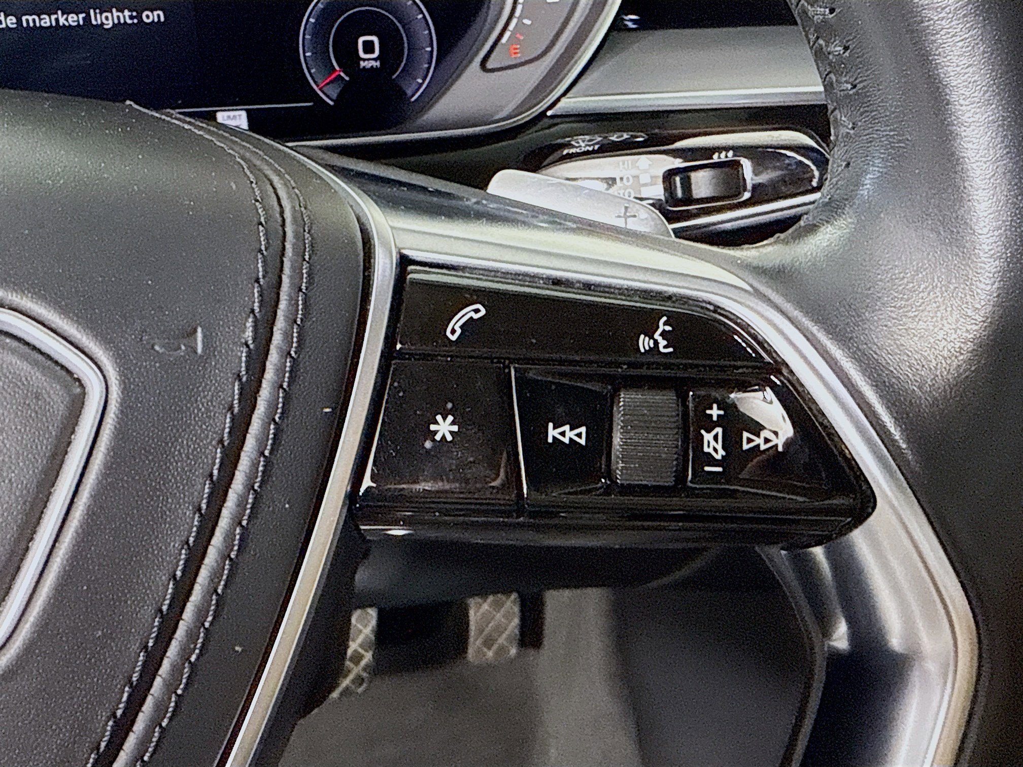 Used 2019 Audi A8 L 3.0T w/ Luxury Package image 15