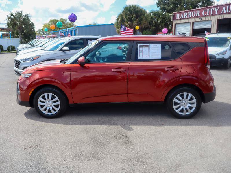 Used 2021 Kia Soul LX FWD image 2