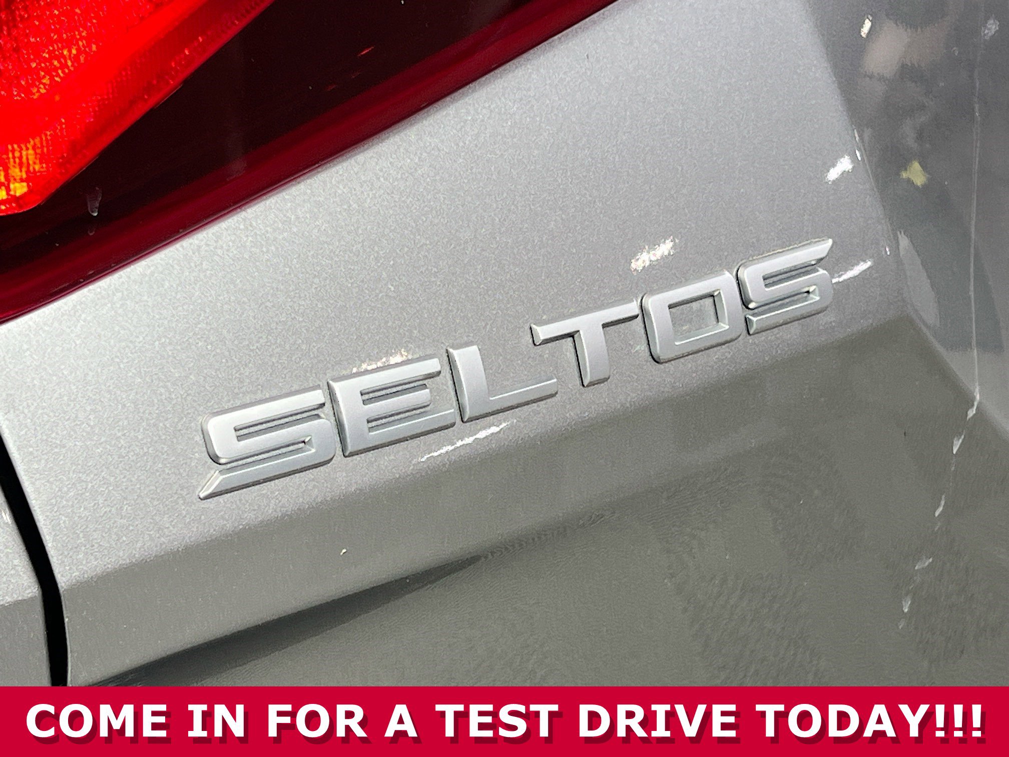 Used 2023 Kia Seltos LX image 31