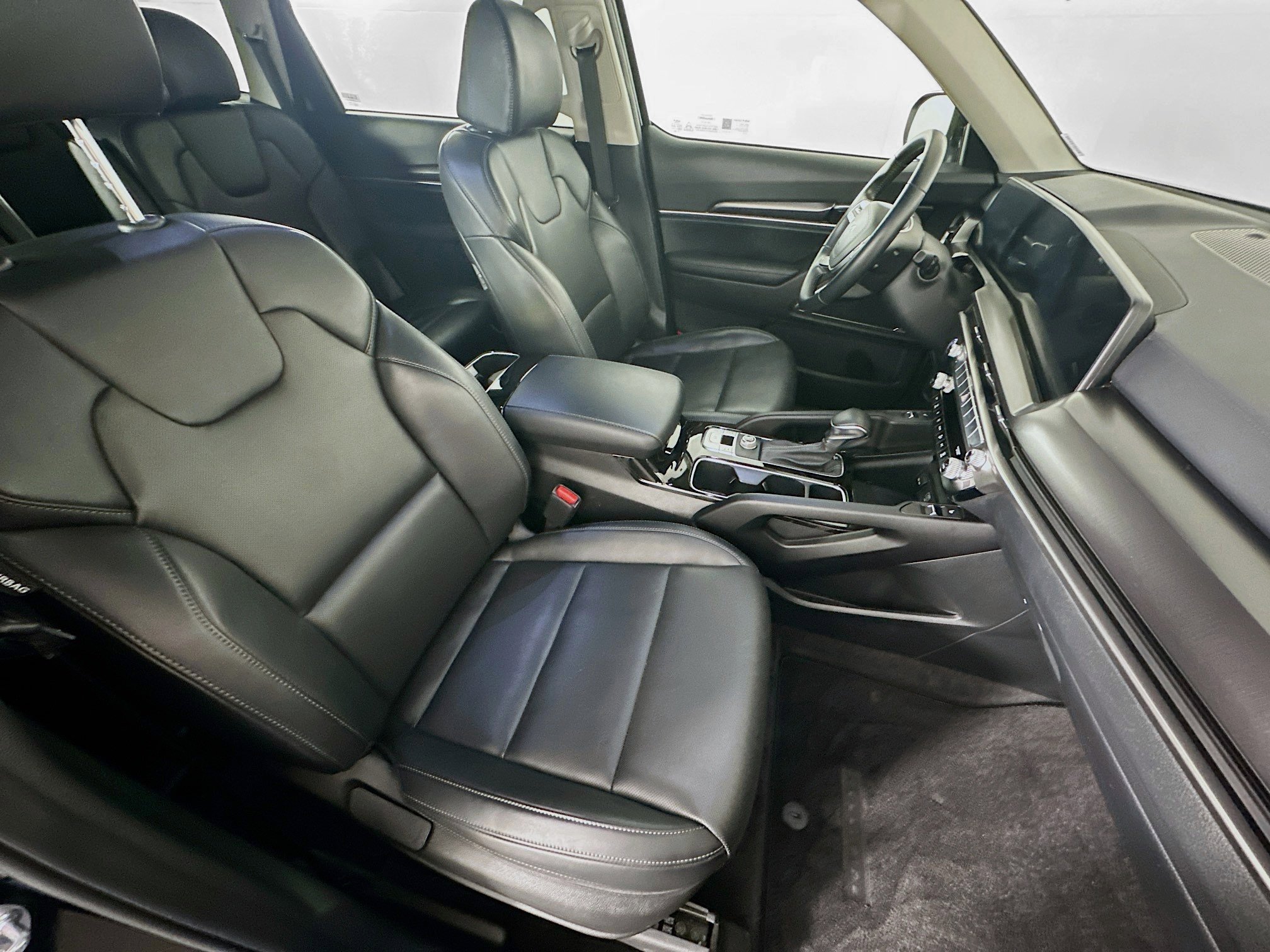 Used 2025 Kia Telluride S image 34