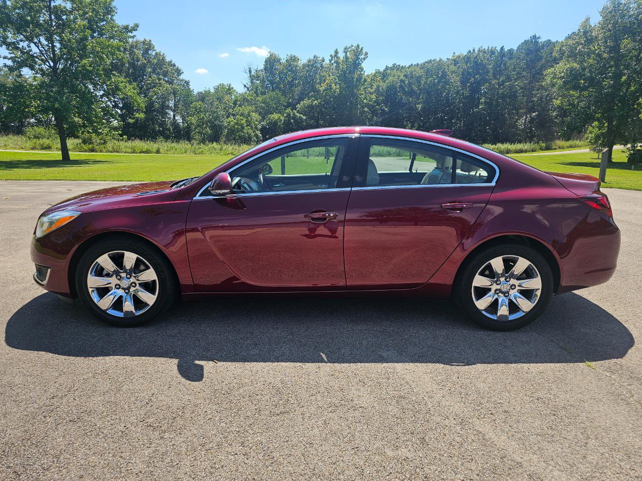 Used 2016 Buick Regal Premium w/ Driver Confidence Package #1 FWD image 9