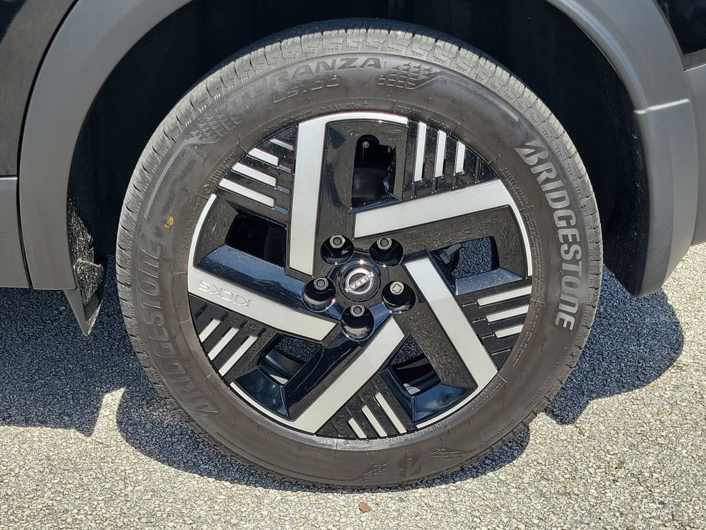 Certified 2026 Nissan Kicks SV w/ Charging Package FWD image 10