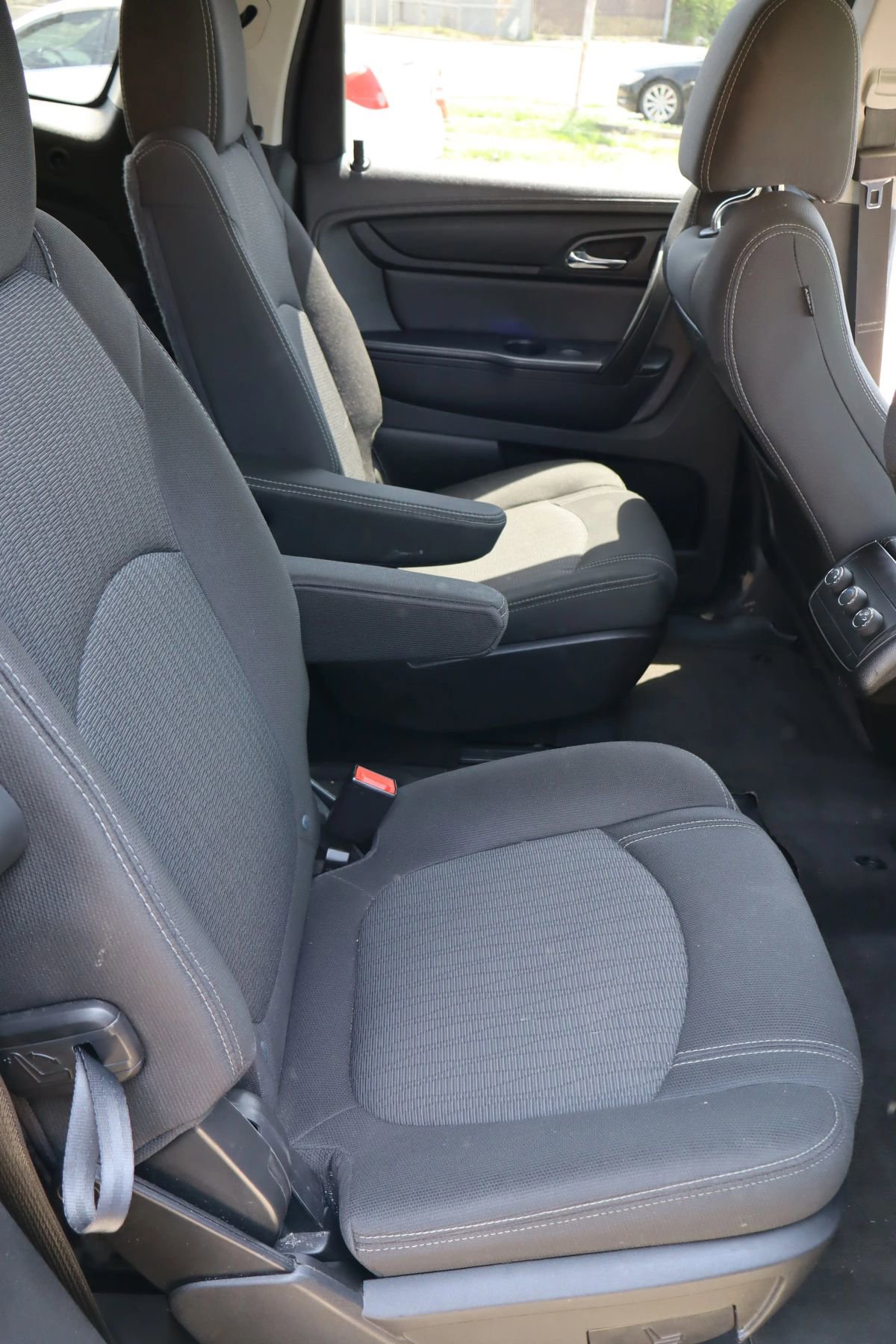 Used 2016 Chevrolet Traverse LT w/ Style and Technology Package image 11