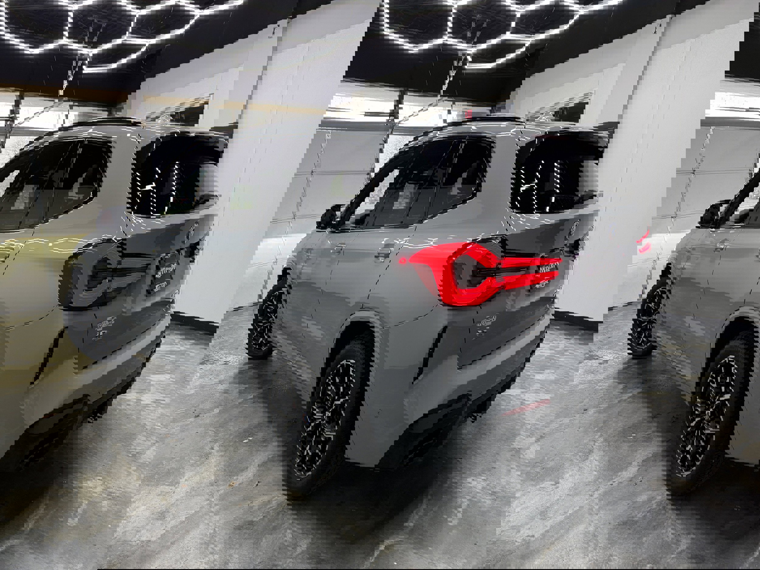 Used 2023 BMW X3 M40i image 6