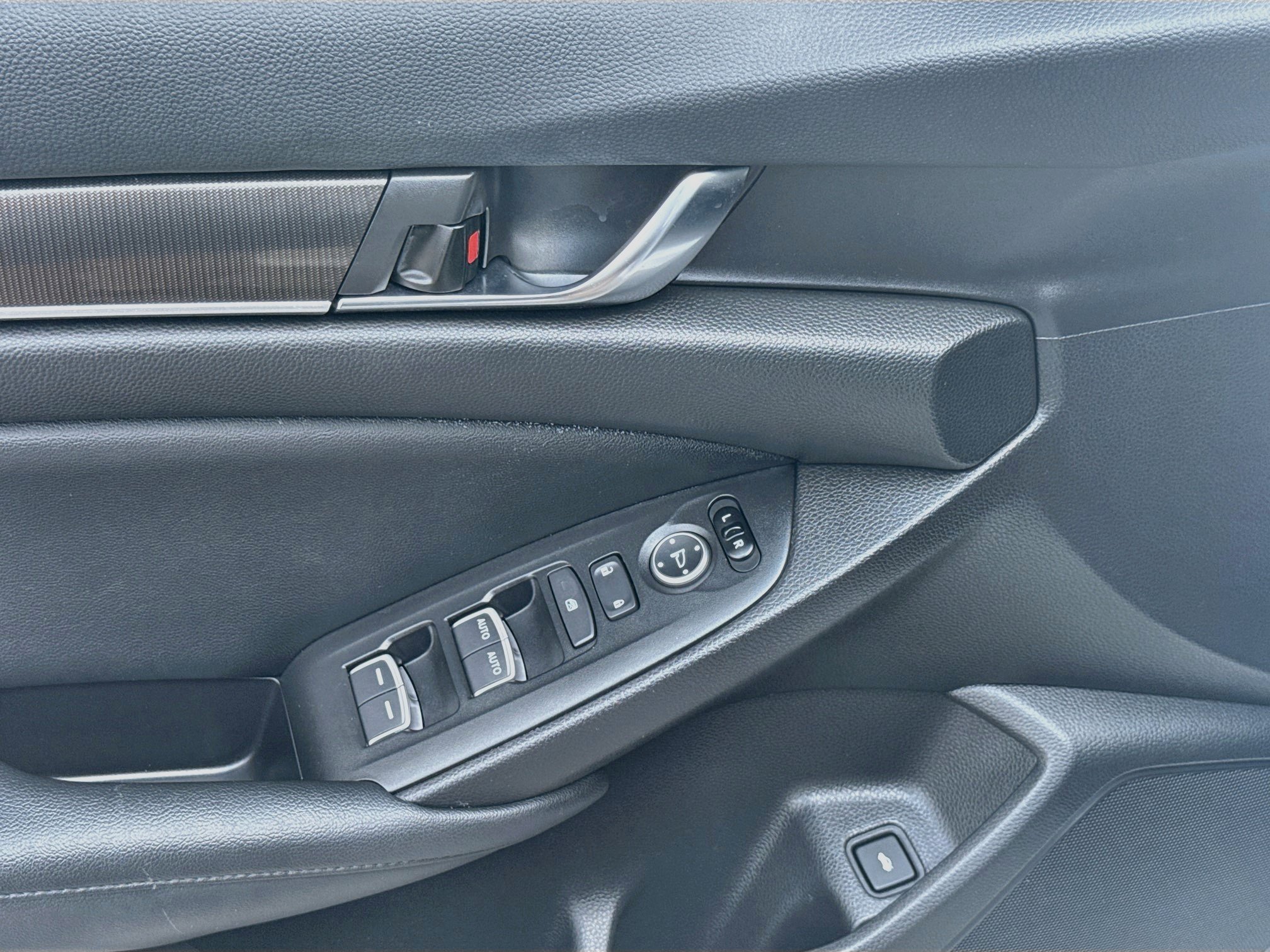 Used 2021 Honda Accord Sport Special Edition image 14