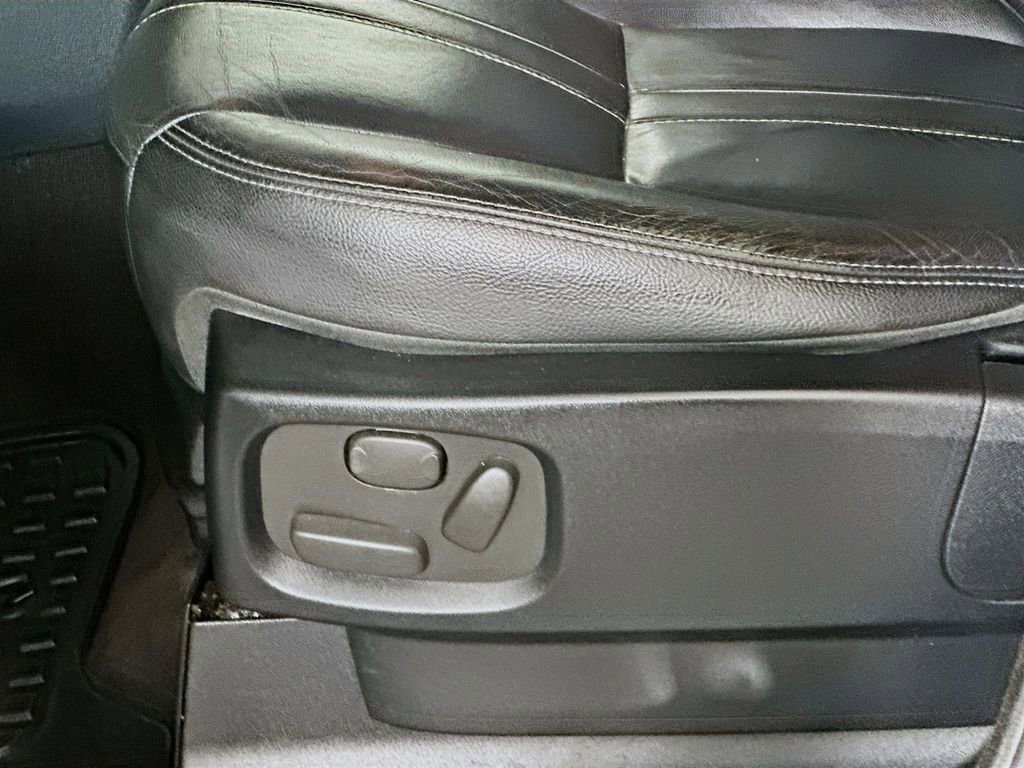 Used 2016 Land Rover LR4 HSE image 22