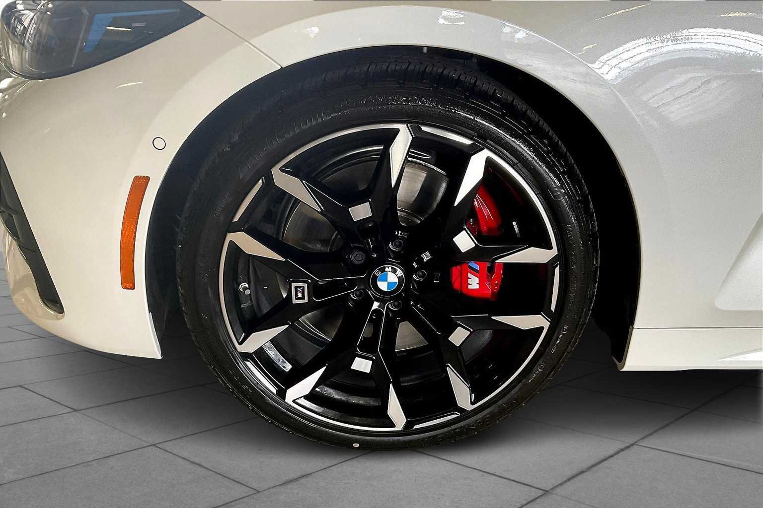Used 2026 BMW M440i Coupe w/ Premium Package RWD image 11