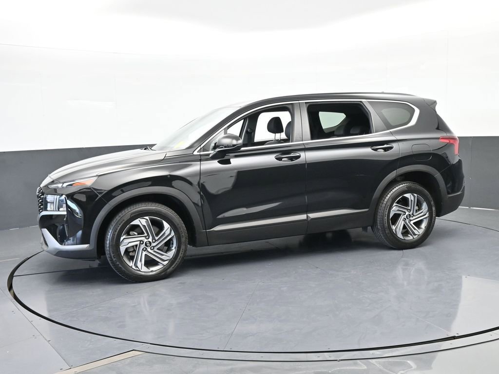 Used 2023 Hyundai Santa Fe SE image 2