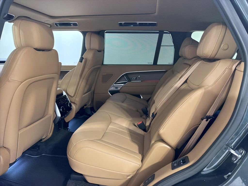 New 2026 Land Rover Range Rover Long Wheelbase SE image 22