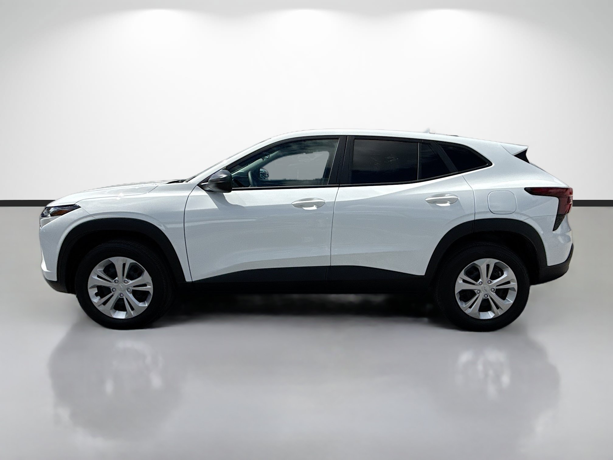 Used 2026 Chevrolet Trax LS FWD image 6