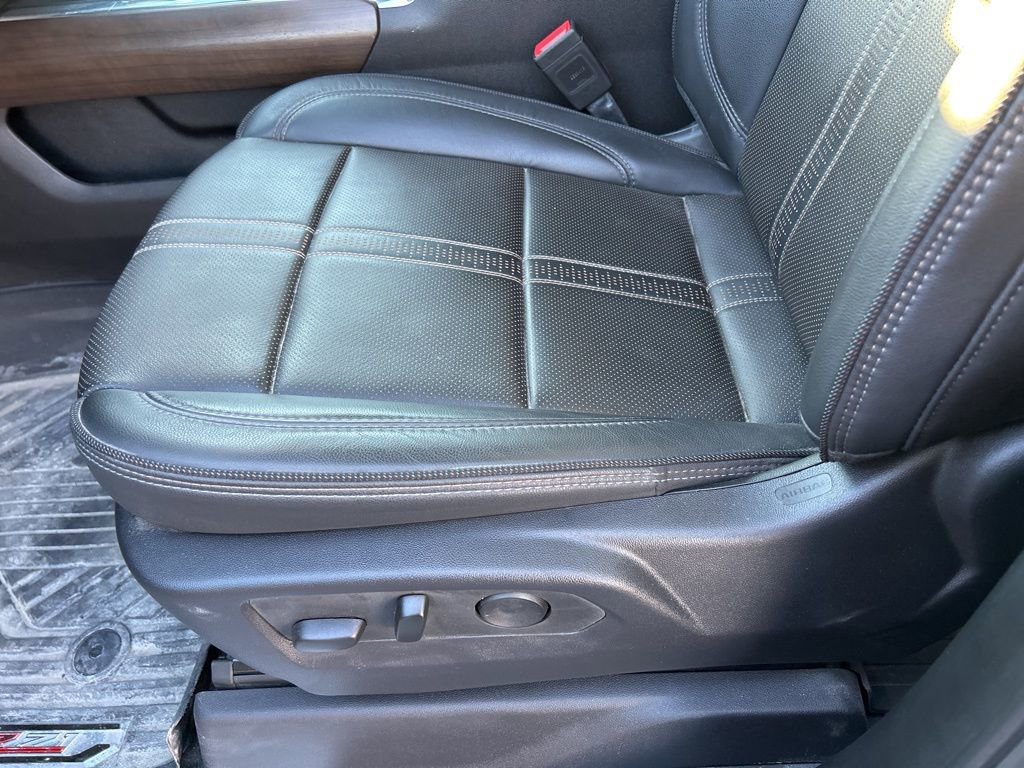 Used 2025 Chevrolet Silverado 2500 High Country w/ Technology Package AWD/4WD image 20