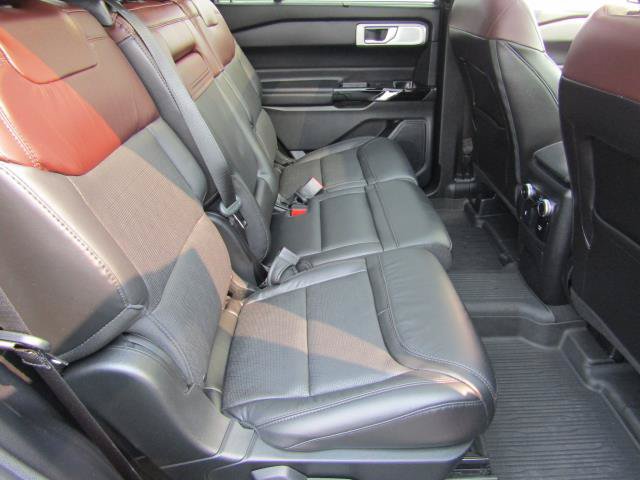 Certified 2022 Ford Explorer Platinum w/ Equipment Group 601A AWD/4WD image 13