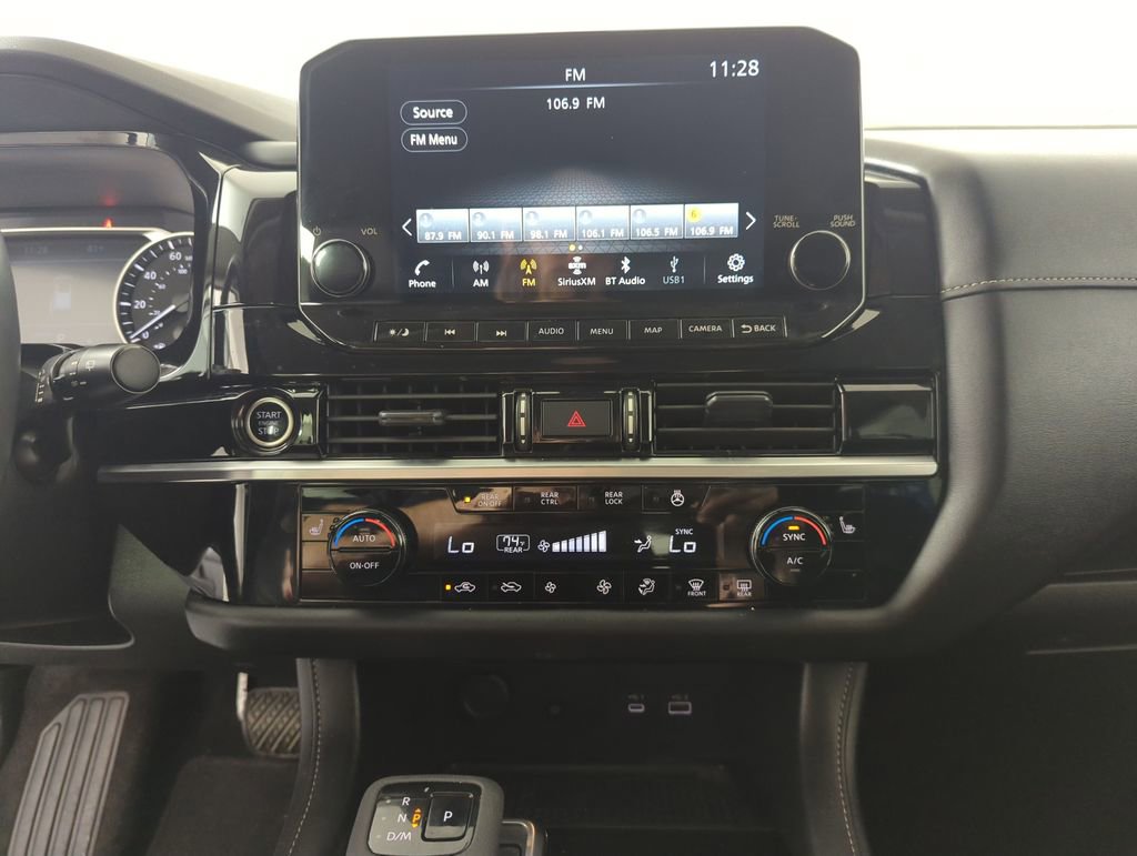 Used 2024 Nissan Pathfinder SL w/ Cargo Package image 13