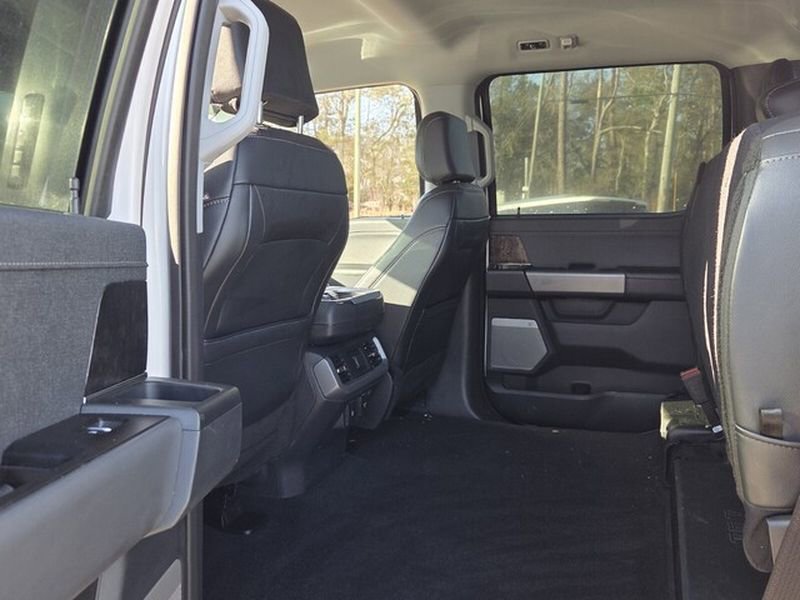 Used 2023 Ford F150 Lariat w/ Trailer Tow Package image 8