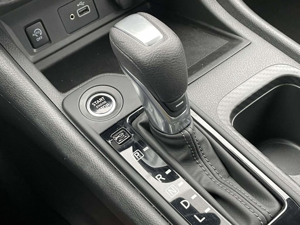 Used 2025 Nissan Sentra S image 30