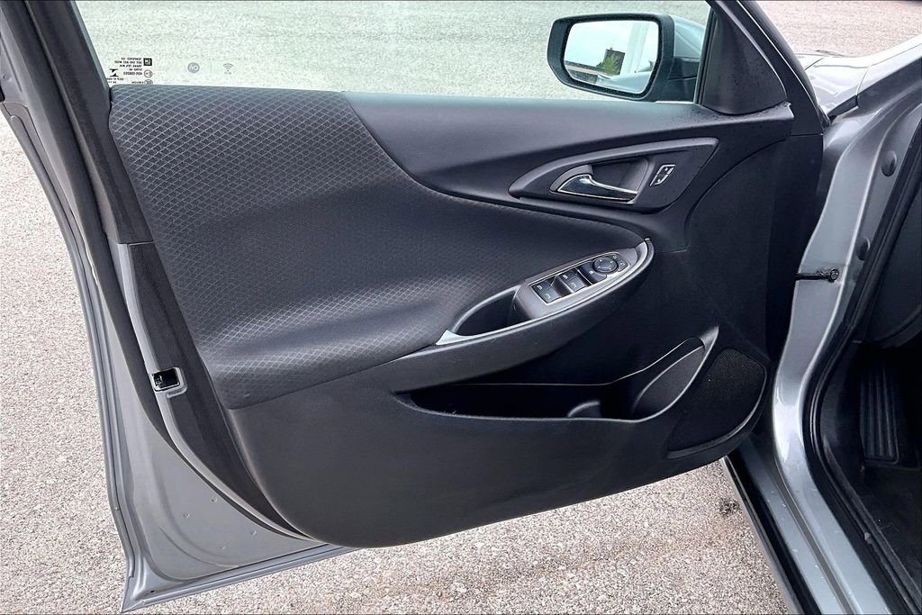Used 2025 Chevrolet Malibu LT FWD image 23