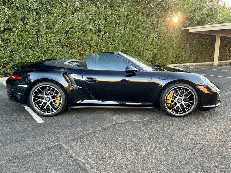 Used 2015 Porsche 911 Turbo S w/ High-end Infotainment Package AWD/4WD image 20