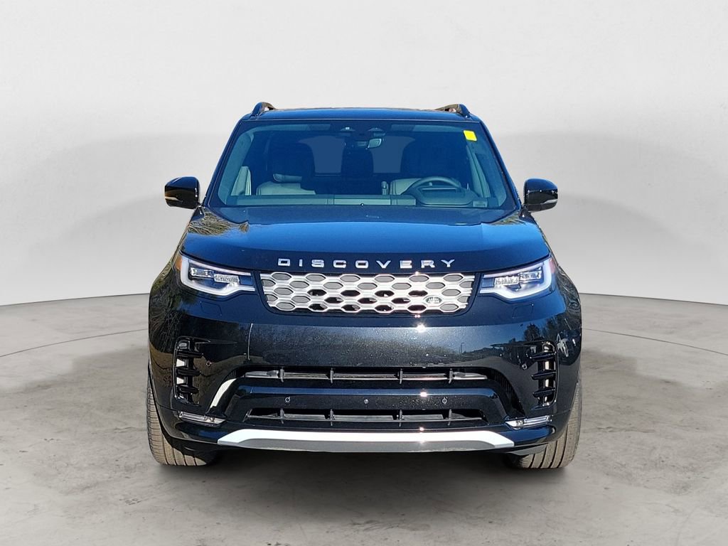New 2024 Land Rover Discovery Metropolitan Edition image 8