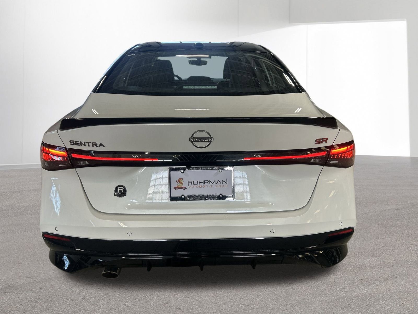 New 2026 Nissan Sentra SR w/ SR Premium Package FWD image 31