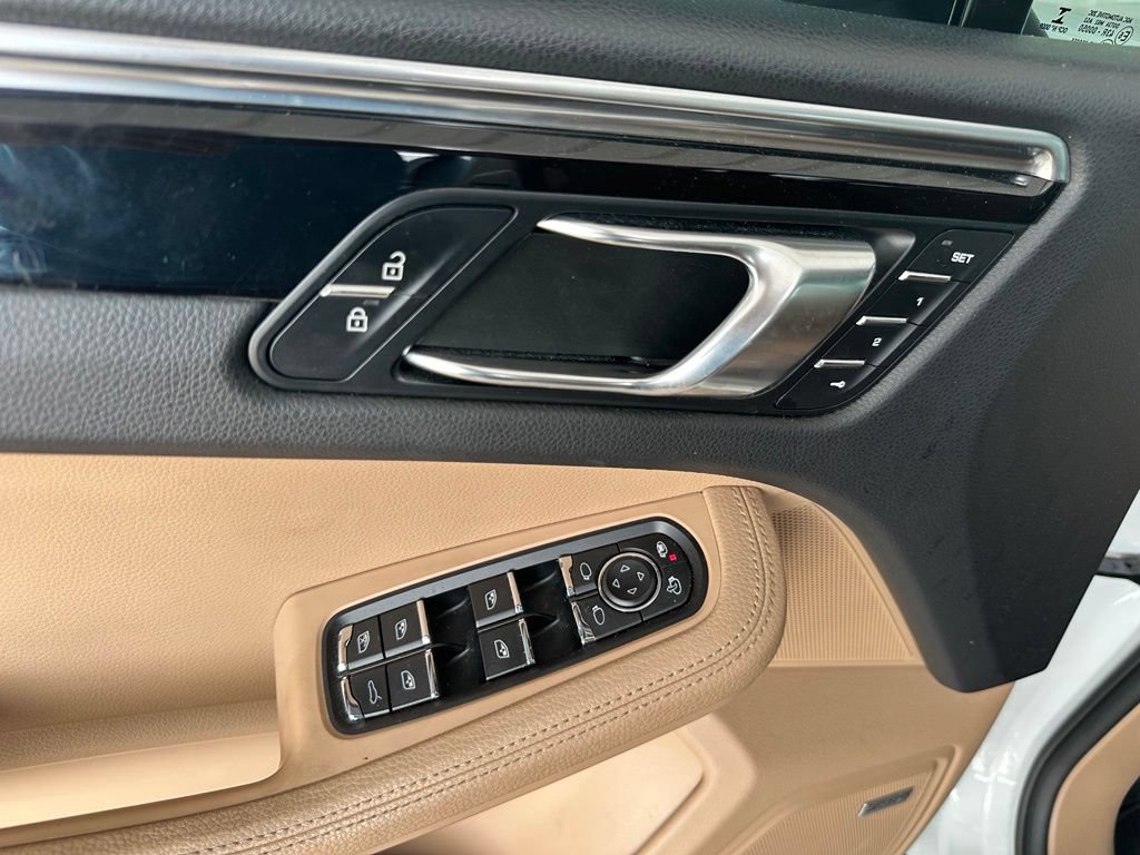 Used 2020 Porsche Macan S AWD/4WD image 11