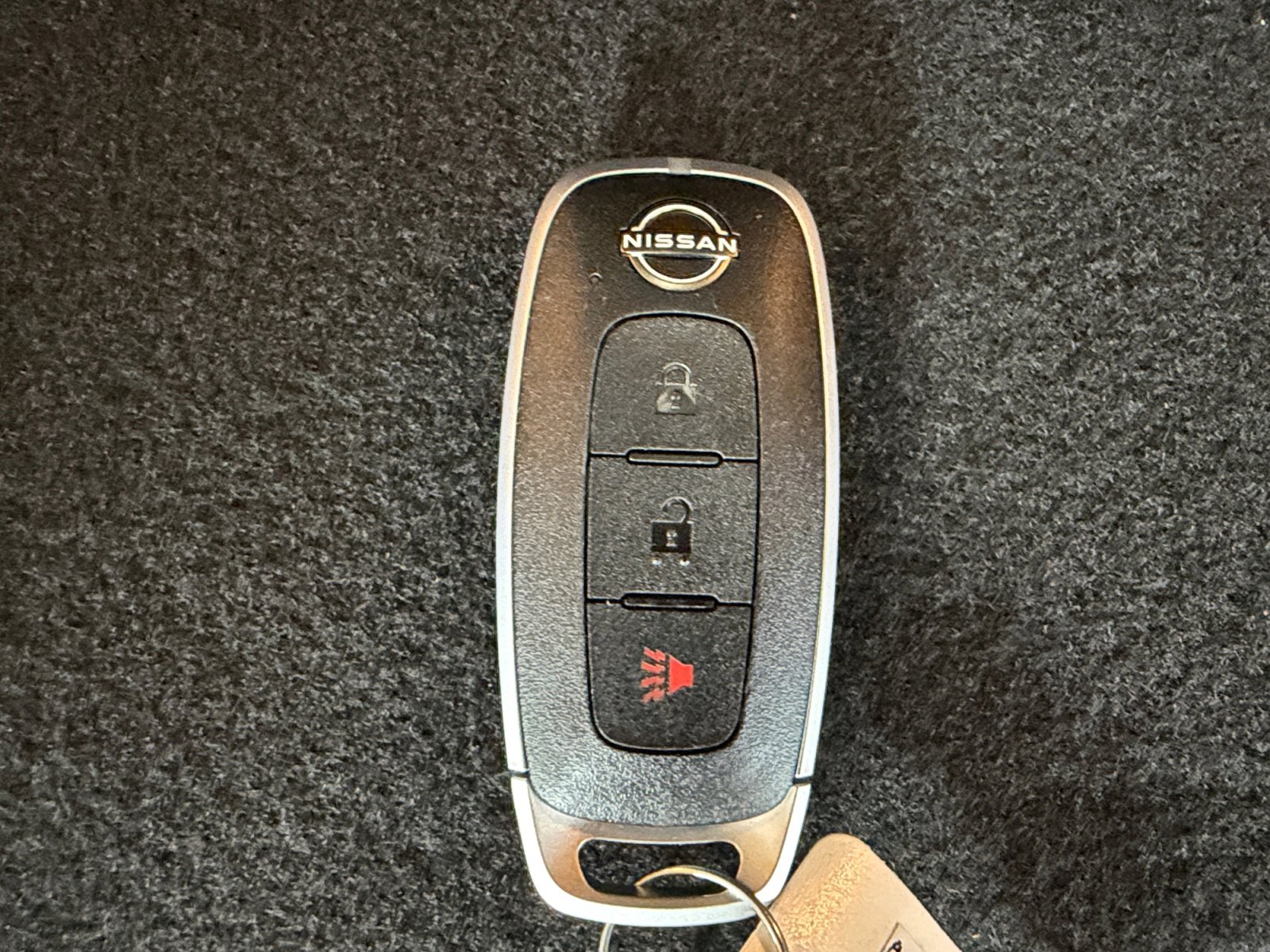 Used 2025 Nissan Kicks SR image 29