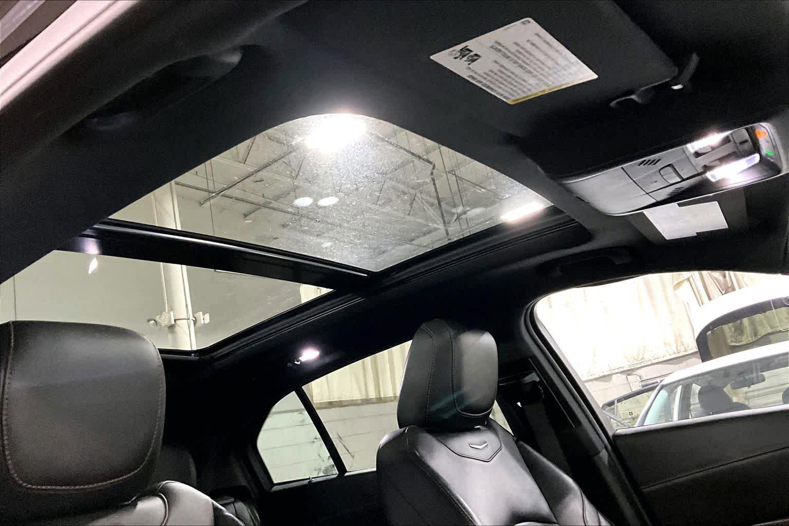 Used 2022 Cadillac XT4 Sport w/ Enhanced Visibility Package FWD image 14