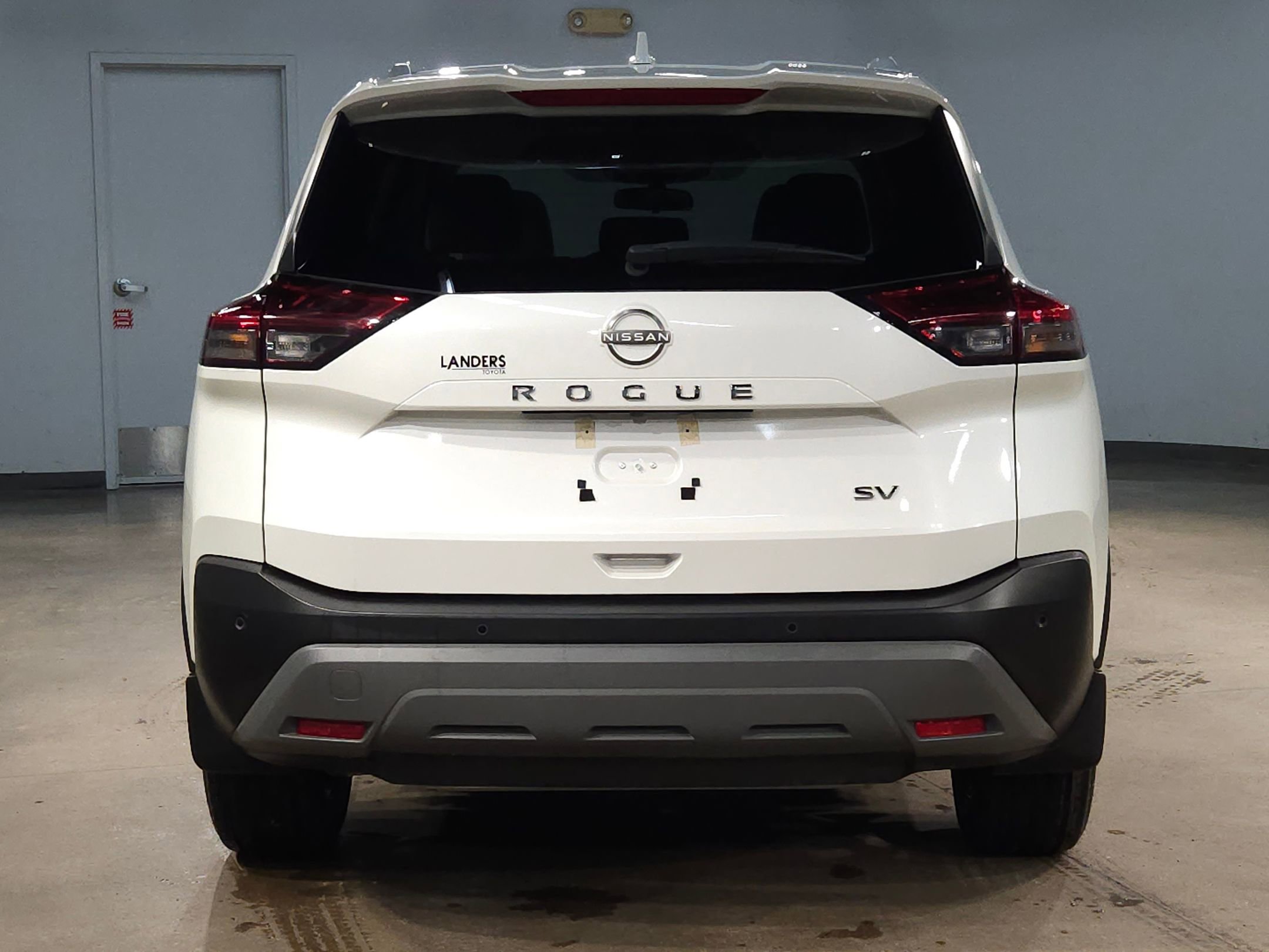 Used 2023 Nissan Rogue SV w/ SV Premium B Package image 6