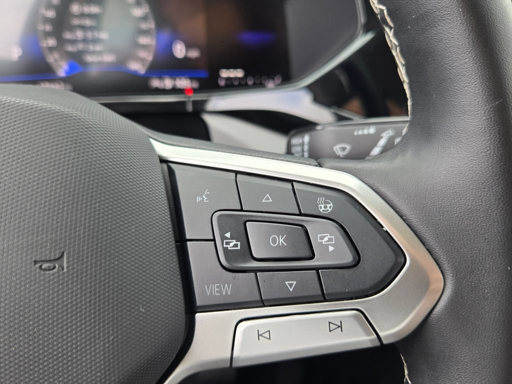 Certified 2024 Volkswagen Taos S FWD image 25