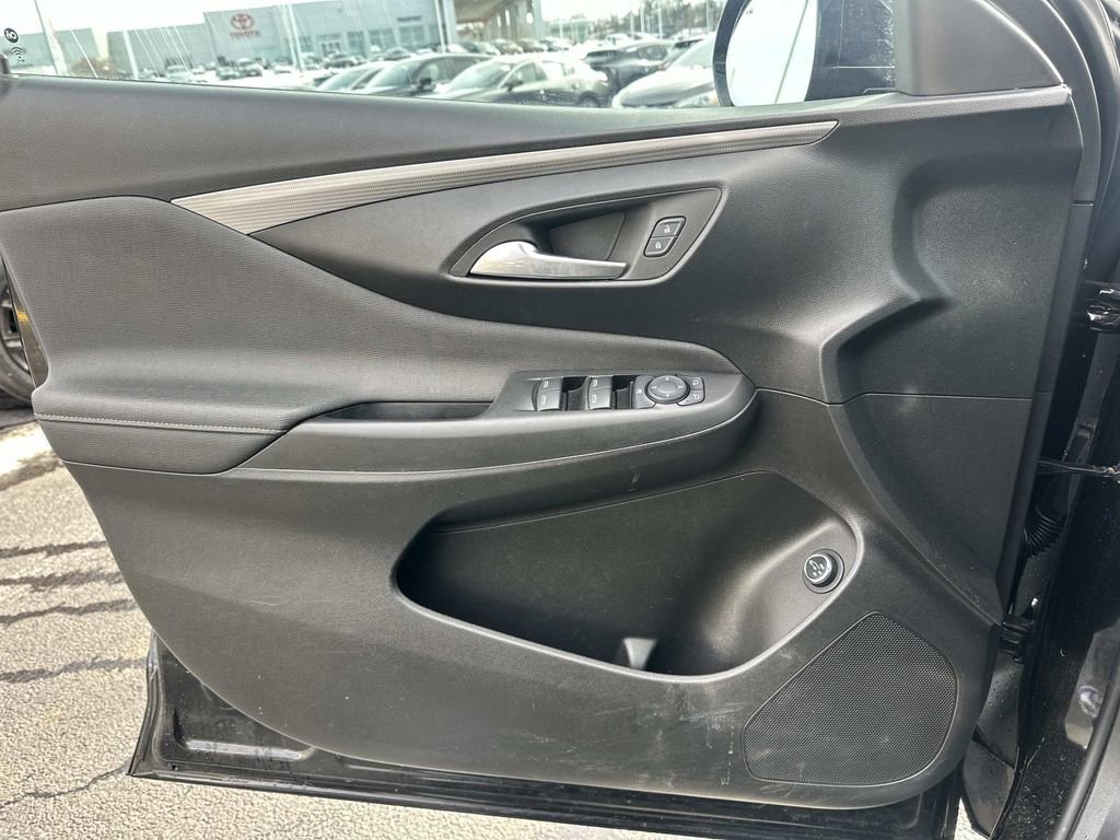 Used 2024 Buick Envista Avenir image 23