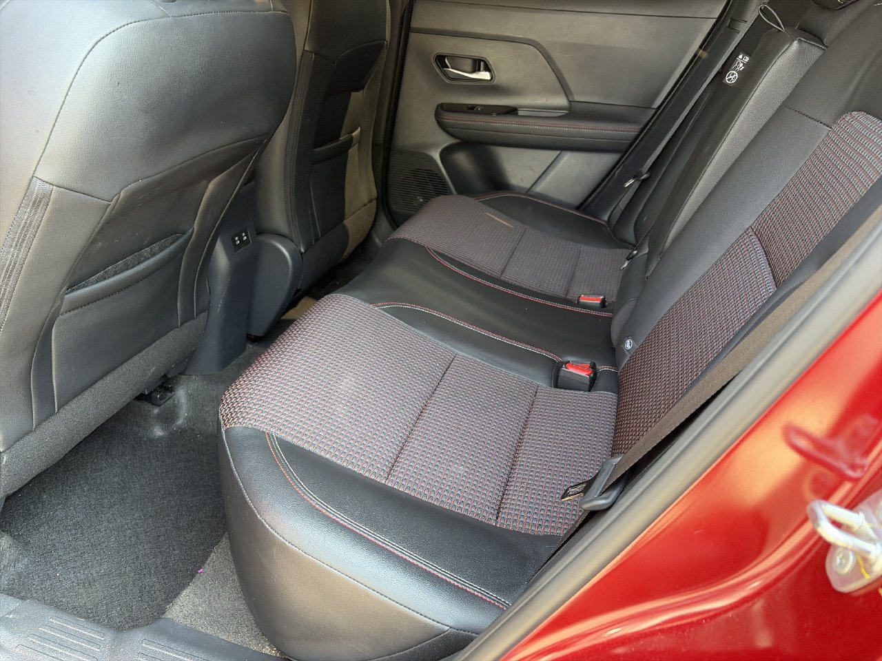 Used 2025 Nissan Kicks SR FWD image 20