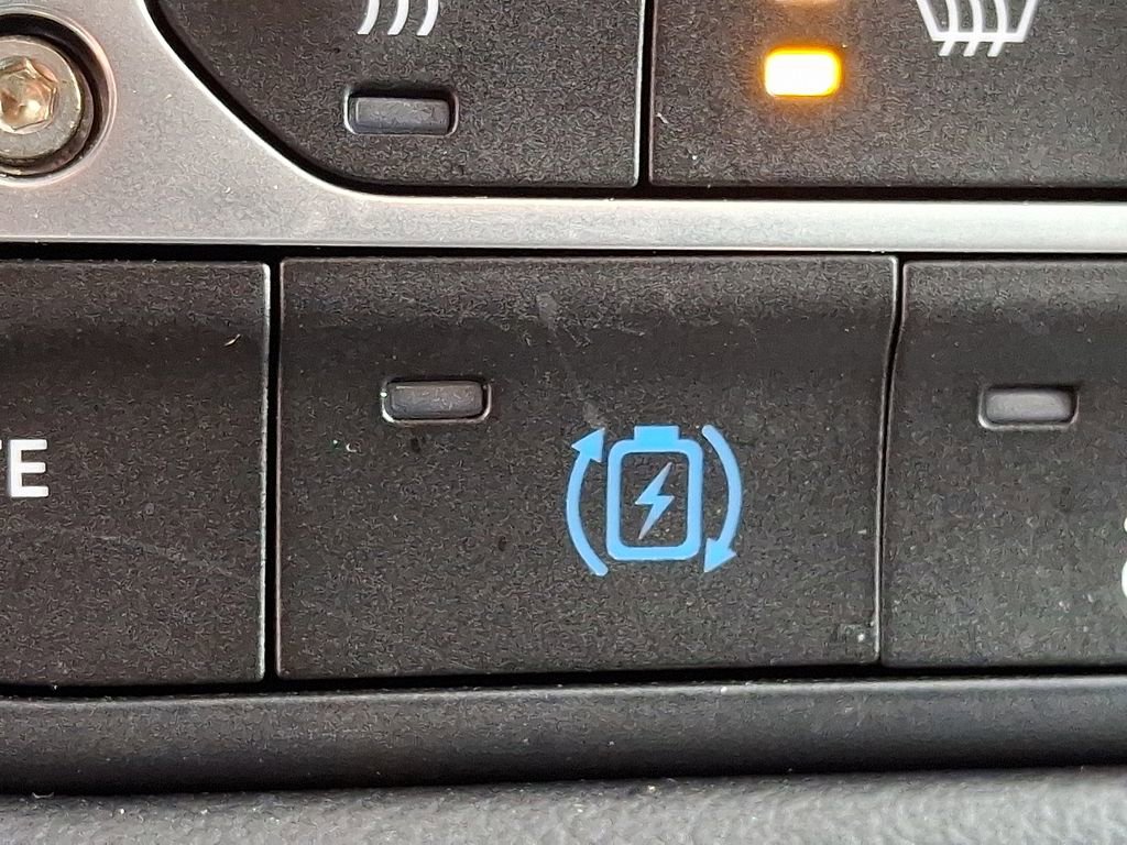 Used 2025 Jeep Wrangler Unlimited Sahara image 26