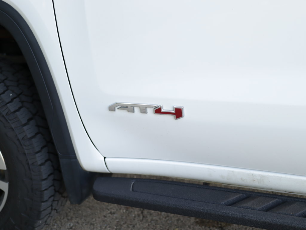 Used 2023 GMC Sierra 1500 AT4 w/ Technology Package AWD/4WD image 40