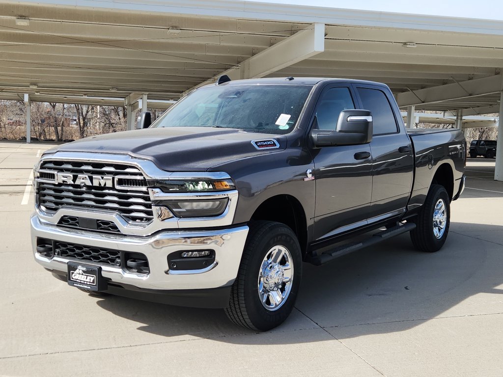 New 2026 RAM 2500 Tradesman AWD/4WD image 4