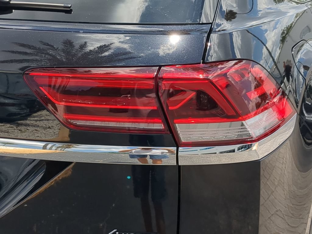 Certified 2023 Volkswagen Atlas Cross Sport SEL AWD/4WD image 9