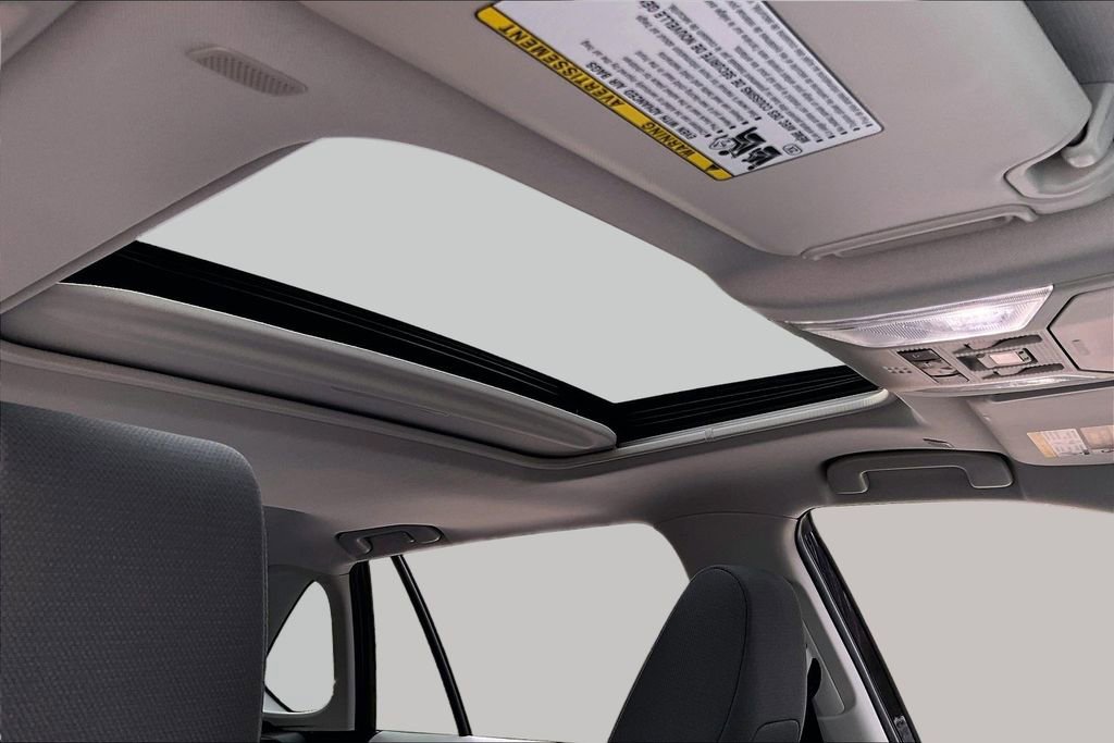 Used 2025 Toyota RAV4 XLE w/ Convenience Package image 21